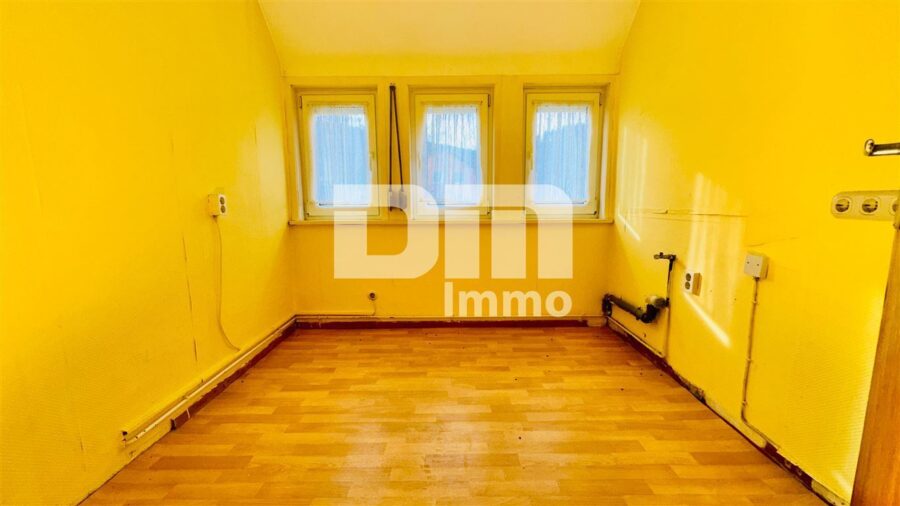 (R)eserviert!Schönes Einfamilienhaus mit großem Grundstück und traumhaften Panoramablick - OG / DG Küche